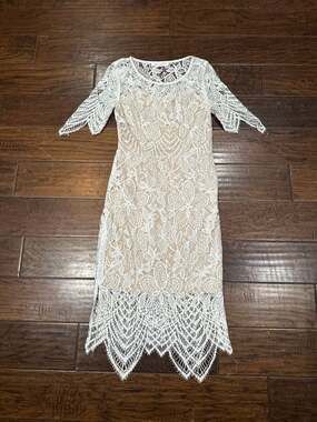 Lily Whyt White Floral Lace Scalloped Hem Midi Dress Size‎ 8